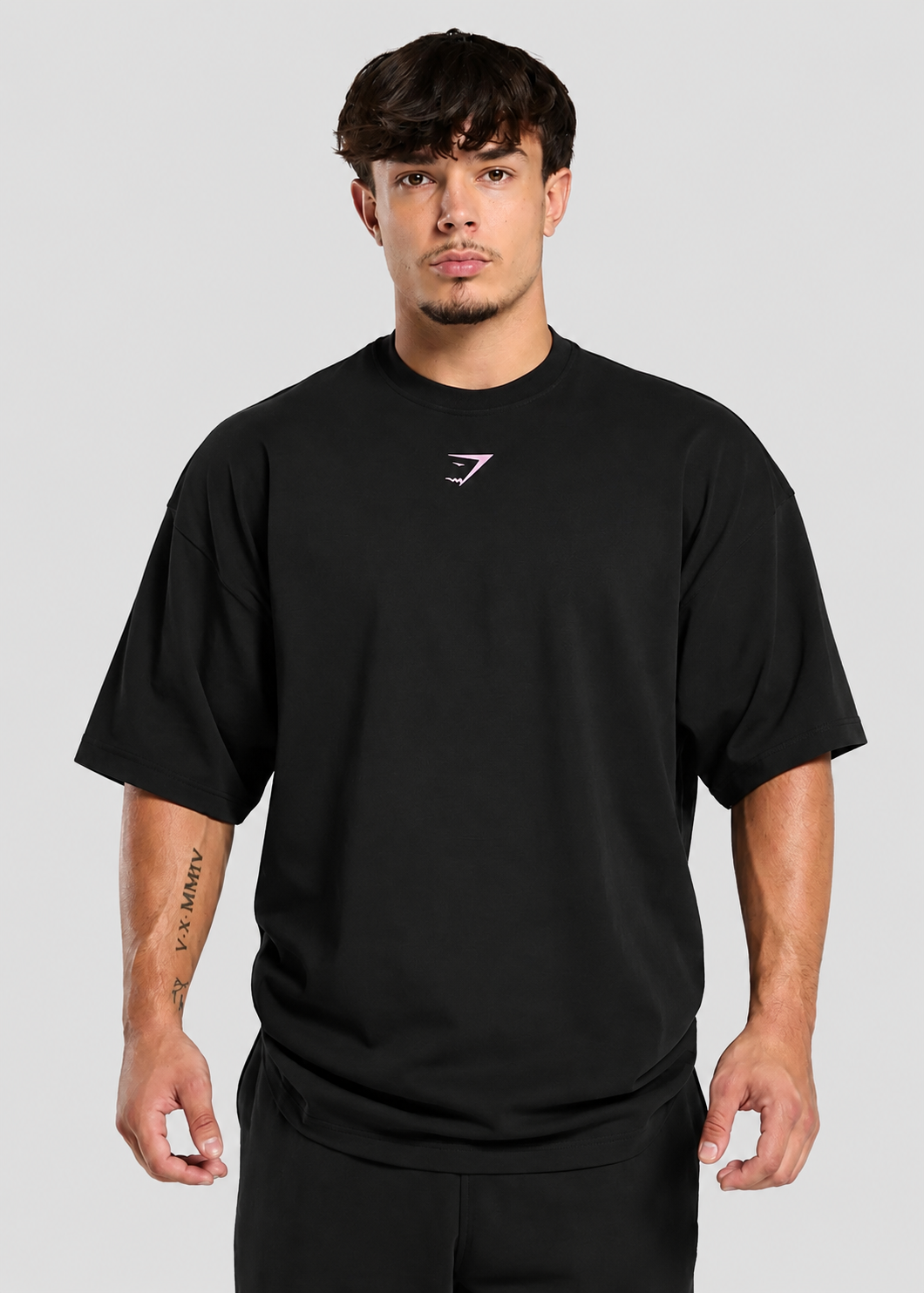 Oversize футболка черная с розовым принтом