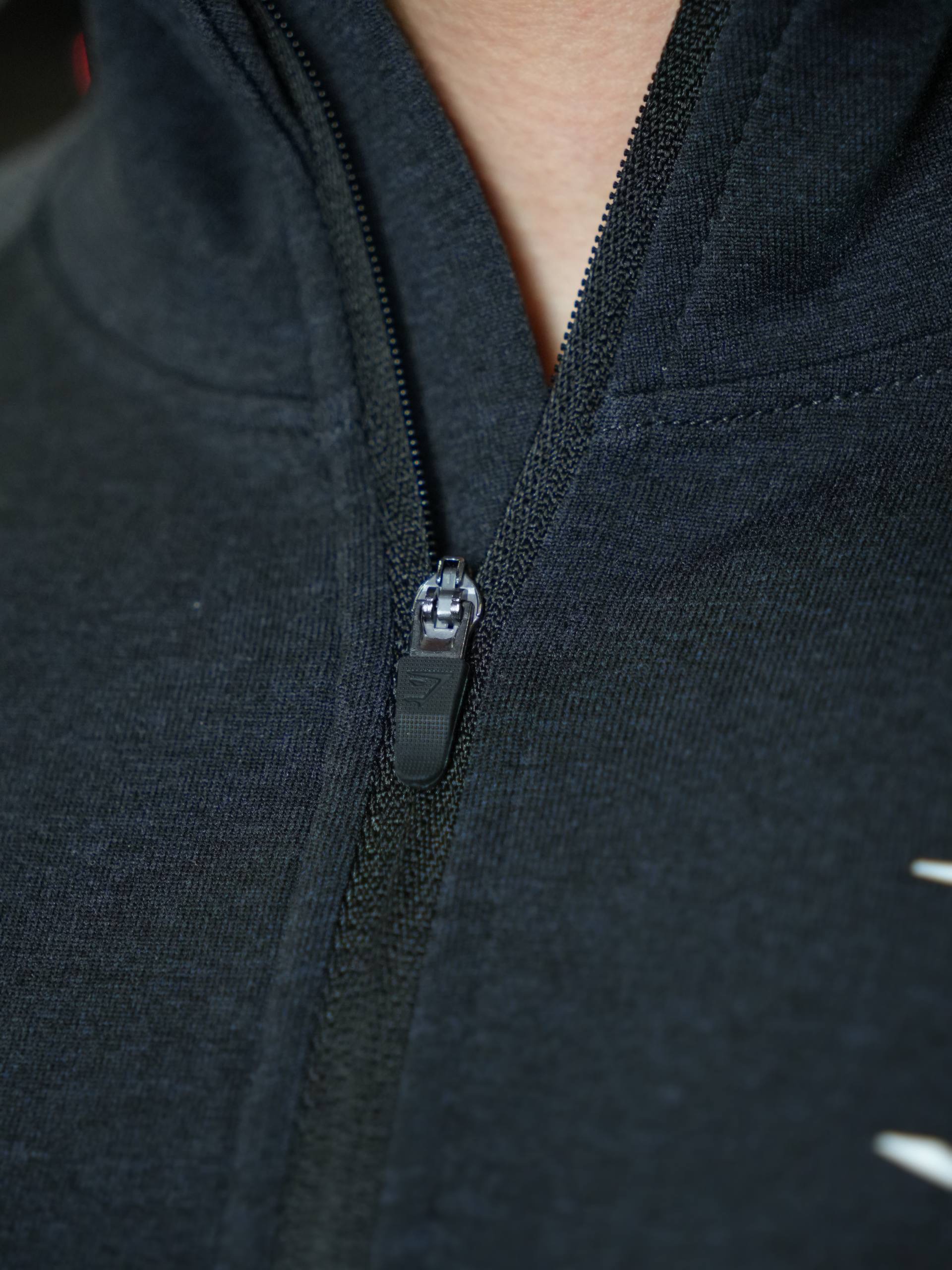Vital 1/4 ZIP черные