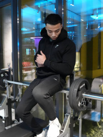 Crest Hoodie черные