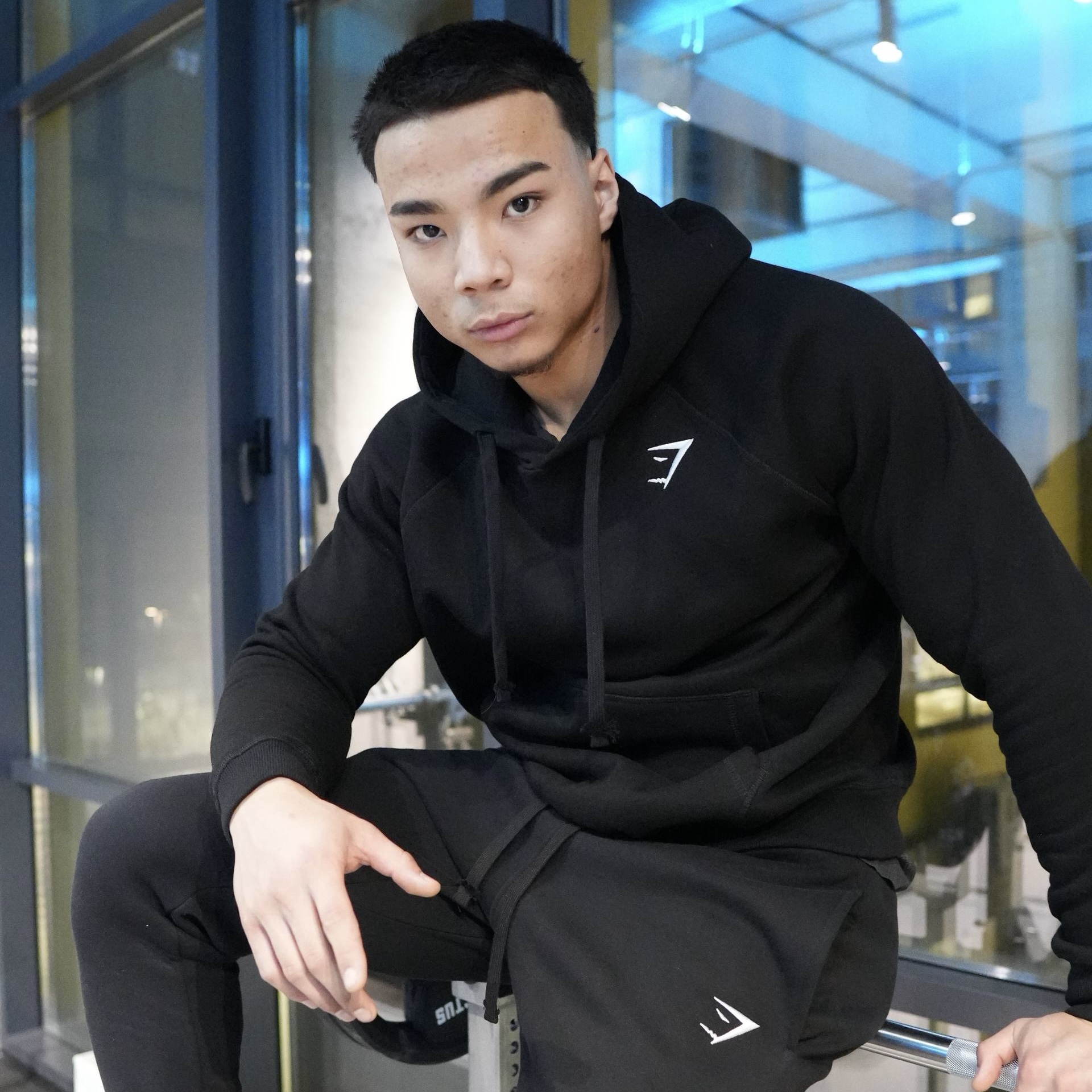 Crest Hoodie черные